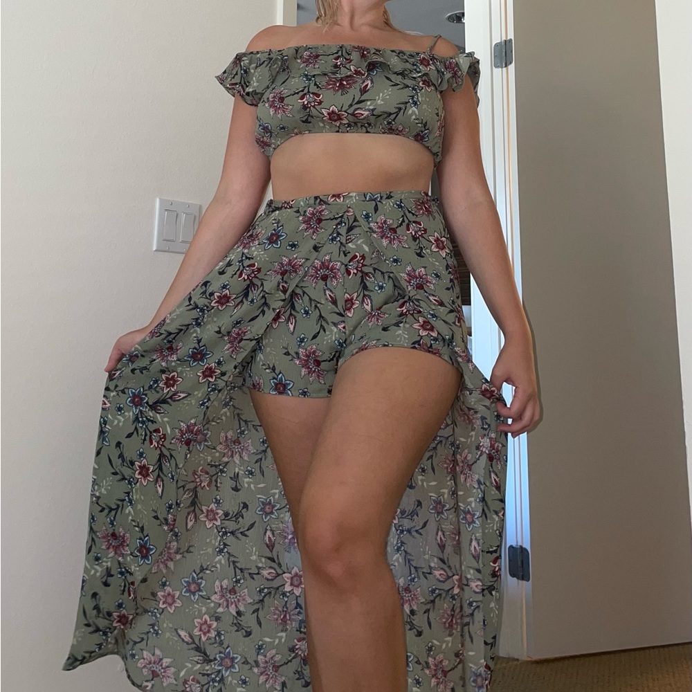 Floral two piece asymmetric skort and top set